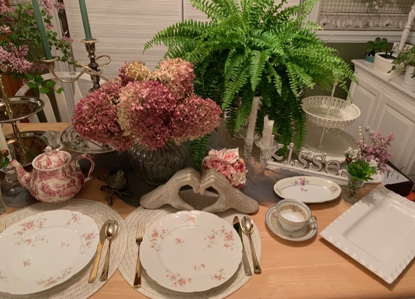 Picnic Floral Decor