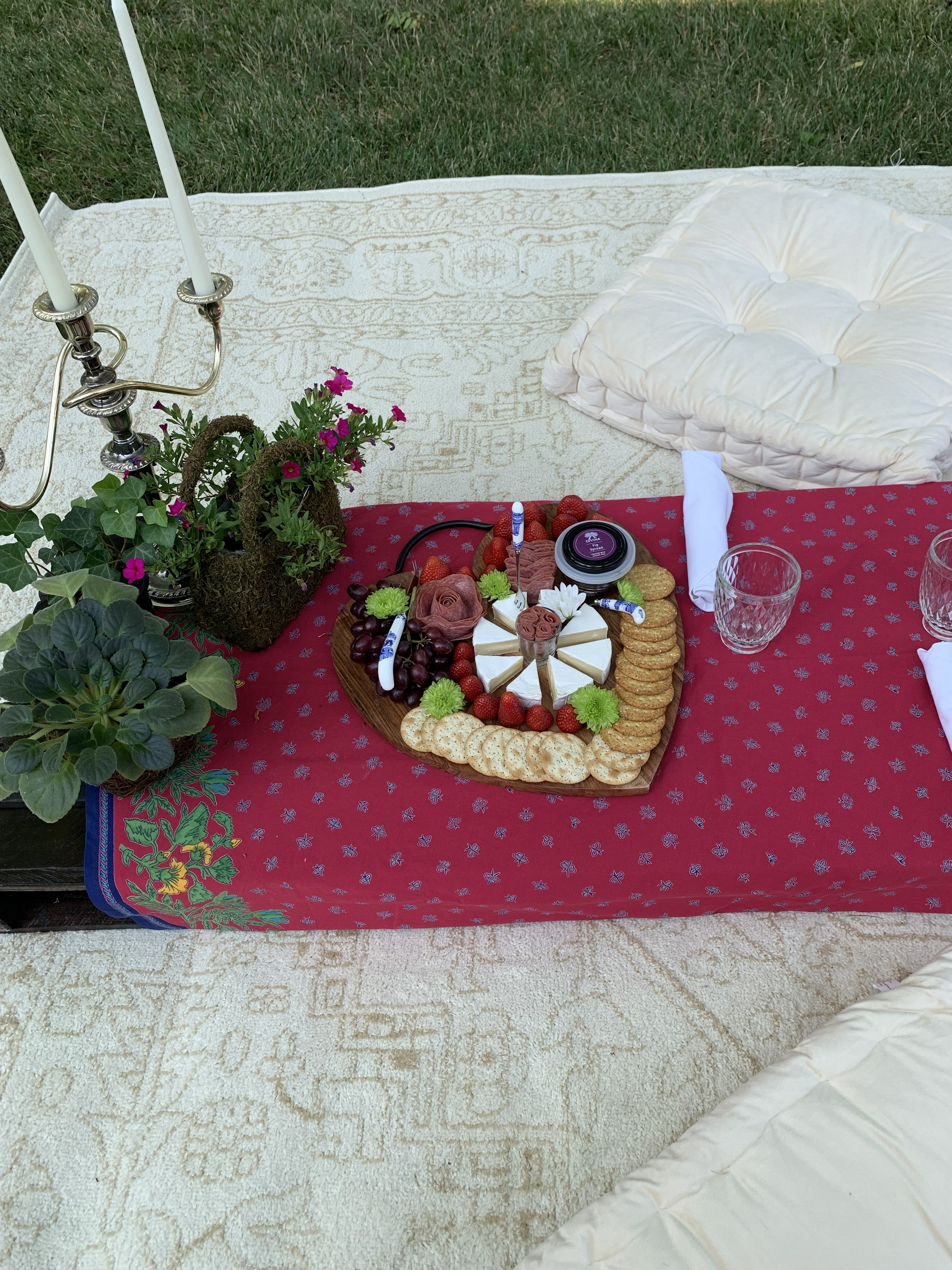 Picnic Place Setting